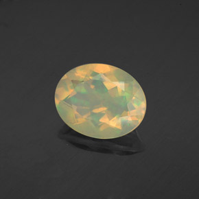 Opale multicolore naturelle coupe ovale, 1,64 ct, transparent