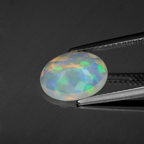 Opale multicolore naturelle coupe ovale, 1,22 ct, transparent
