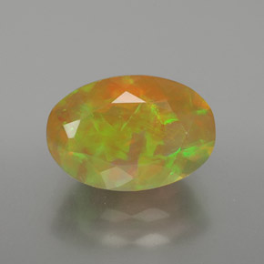 Opale multicolore naturelle coupe ovale, 1,84 ct, transparent