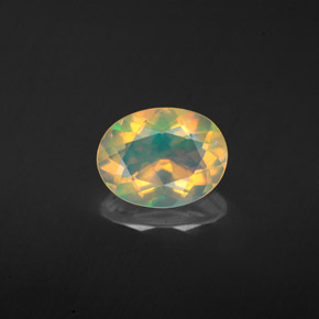 Opale multicolore naturelle coupe ovale, 1,13 ct, transparent