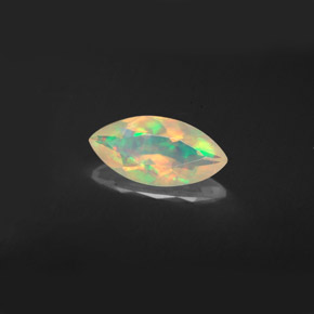 Opale multicolore naturelle marquise, 0,95 ct, transparent