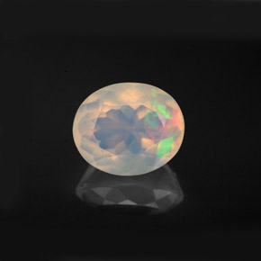 Opale multicolore naturelle coupe ovale, 2,58 ct, transparent