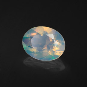 Opale multicolore naturelle coupe ovale, 1,10 ct, transparent