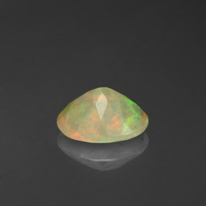 Opale multicolore naturelle transparent, 0,70 ct, transparent / translucide