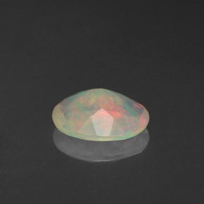 Opale multicolore naturelle transparent, 0,80 ct, transparent / translucide