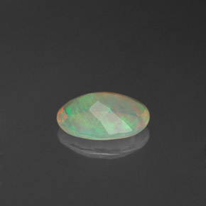 Opale multicolore naturelle transparent, 0,71 ct, transparent / translucide