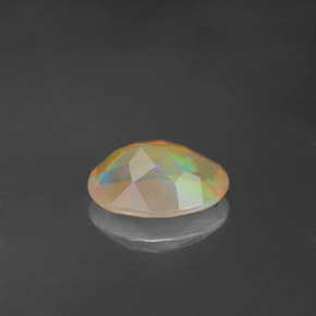 Opale multicolore naturelle transparent, 0,70 ct, transparent / translucide