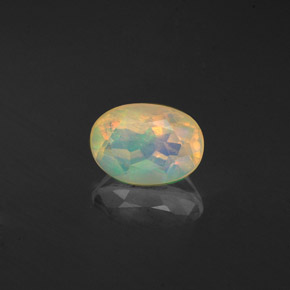 Opale multicolore naturelle transparent, 0,59 ct, transparent / translucide