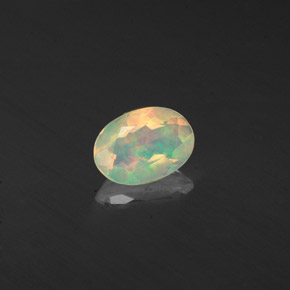 Opale multicolore naturelle transparent, 0,36 ct, transparent / translucide