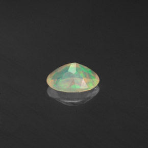 Opale multicolore naturelle transparent, 0,36 ct, transparent / translucide