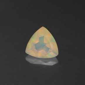 Opale multicolore naturelle transparent, 0,65 ct, transparent / translucide