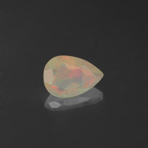 Opale multicolore naturelle transparent, 0,38 ct, transparent / translucide
