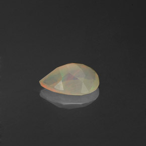 Opale multicolore naturelle transparent, 0,38 ct, transparent / translucide