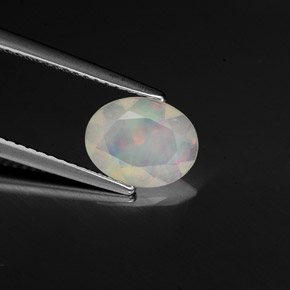 Opale multicolore naturelle transparent, 0,78 ct, transparent / translucide