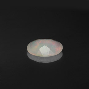 Opale multicolore naturelle transparent, 0,78 ct, transparent / translucide