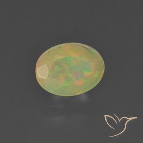 Opale Multicolore naturelle ovale, 0.73 ct, Translucide