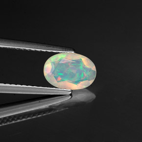 Opale multicolore naturelle transparent, 0,57 ct, transparent / translucide