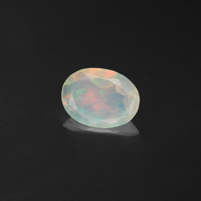 Opale multicolore naturelle transparent, 0,58 ct, transparent / translucide