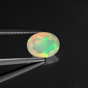 Opale multicolore naturelle transparent, 0,73 ct, transparent / translucide
