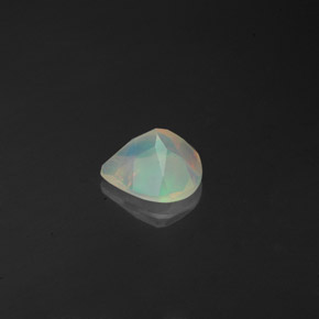 Opale multicolore naturelle transparent, 0,61 ct, transparent / translucide