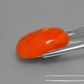 Opale orange naturelle coupe ovale, 5,33 ct, translucide