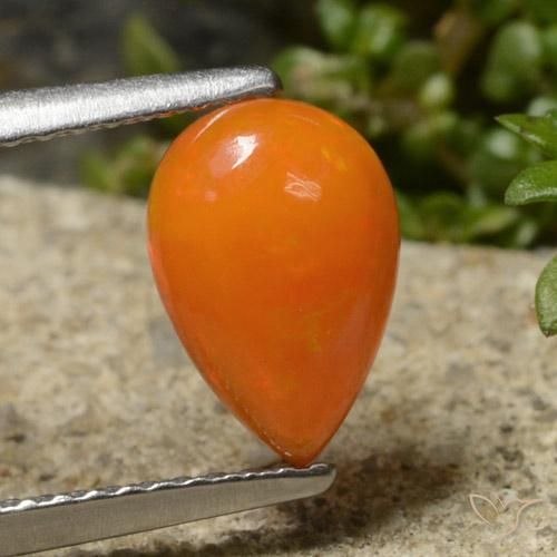 Opale Orange rougeâtre naturelle En forme de poire, 0.91 ct, Translucide