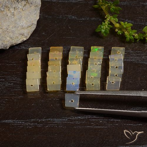 3.22ctw Naturel Multicolore Opale, Carré, Translucide