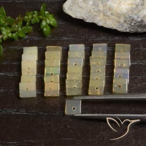 Shop natural 3.90ct Multicolore Opale gems, Carré, from Ethiopie at GemSelect. In stock, global shipping!