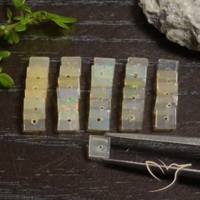 Shop natural 3.27ct Multicolore Opale gems, Carré, from Ethiopie at GemSelect. In stock, global shipping!