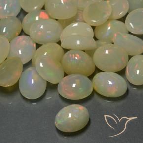 Opale Multicolore naturelle ovale, 1.26 ct, Translucide