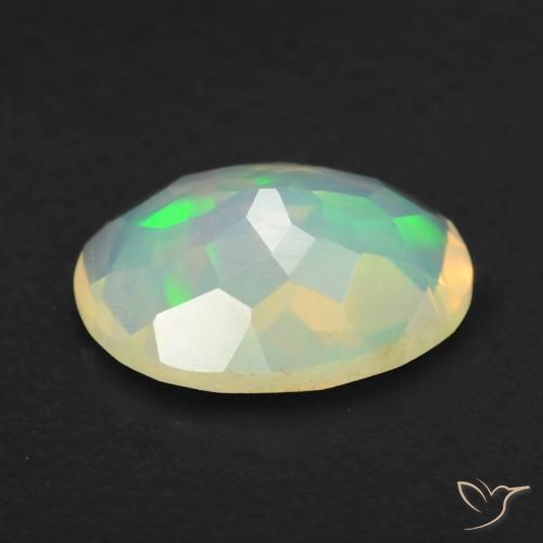 Opale Multicolore naturelle ovale, 0.73 ct, Transparent