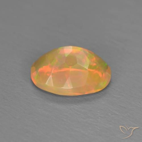 Opale Multicolore naturelle ovale, 0.74 ct, Translucide