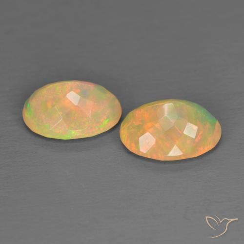 Shop natural 2.01ct Multicolore Opale gems, ovale, from Ethiopie at GemSelect. In stock, global shipping!