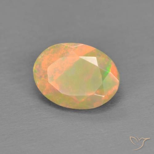 Opale Multicolore naturelle ovale, 0.82 ct, Translucide