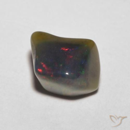 Opale Multicolore naturelle Fantaisie, 0.90 ct, Translucide