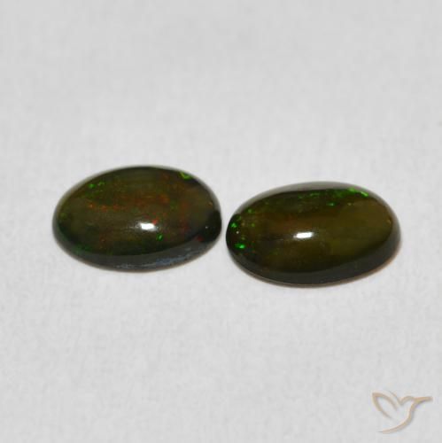 Shop natural 0.86ct Multicolore Opale gems, ovale, from Ethiopie at GemSelect. In stock, global shipping!