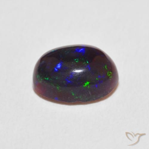 Opale Multicolore naturelle ovale, 0.83 ct, Opaque