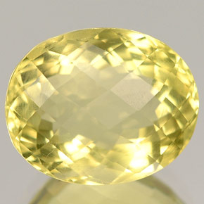 Orthose jaune naturelle coupe ovale, 6,59 ct, VVS-VS