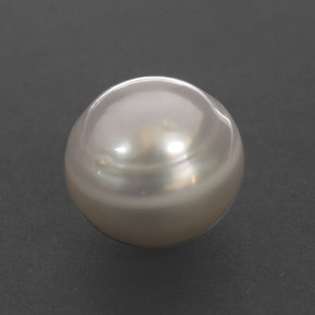 Perle crème naturelle sphère / boule, 8,41 ct, opaque