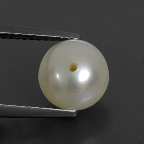 Perle crème naturelle sphère / boule, 3,90 ct, opaque