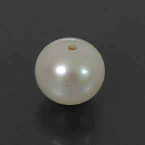 Perle crème naturelle sphère / boule, 3,75 ct, opaque