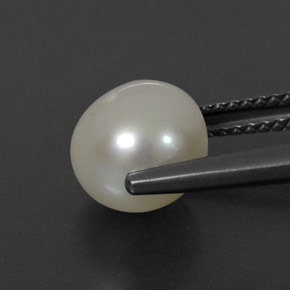 Perle crème naturelle sphère / boule, 3,81 ct, opaque