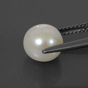 Perle blanc naturelle sphère / boule, 3,85 ct, opaque