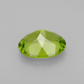 Péridot vert naturelle coupe ovale, 2,19 ct, VS