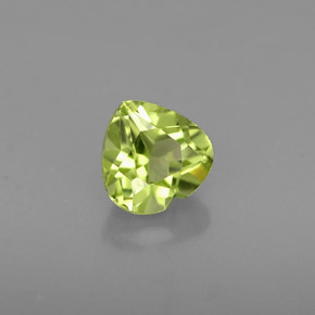 Péridot vert naturelle forme de coeur, 0,57 ct, VS