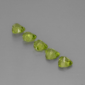 Achetez naturel ct vert péridot gems, forme de coeur, en provenance chine chez gemselect. en stock, livraison internationale!