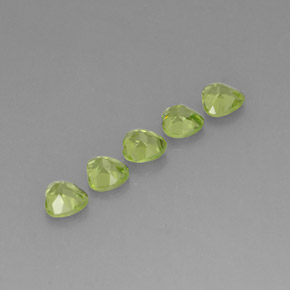 Achetez naturel ct vert péridot gems, forme de coeur, en provenance chine chez gemselect. en stock, livraison internationale!