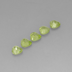 Achetez naturel ct vert péridot gems, forme de coeur, en provenance chine chez gemselect. en stock, livraison internationale!