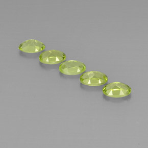 Achetez naturel ct vert péridot gems, coupe ovale, en provenance chine chez gemselect. en stock, livraison internationale!