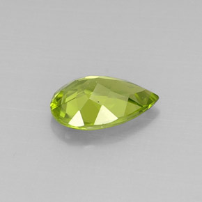 Péridot vert naturelle en forme de poire, 2,85 ct, VVS-VS